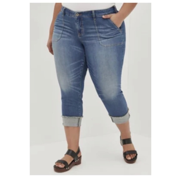 NEW Torrid 22 Crop Boyfriend Straight Vintage Stretch Mid-Rise Jean, Read Info - Picture 1 of 16
